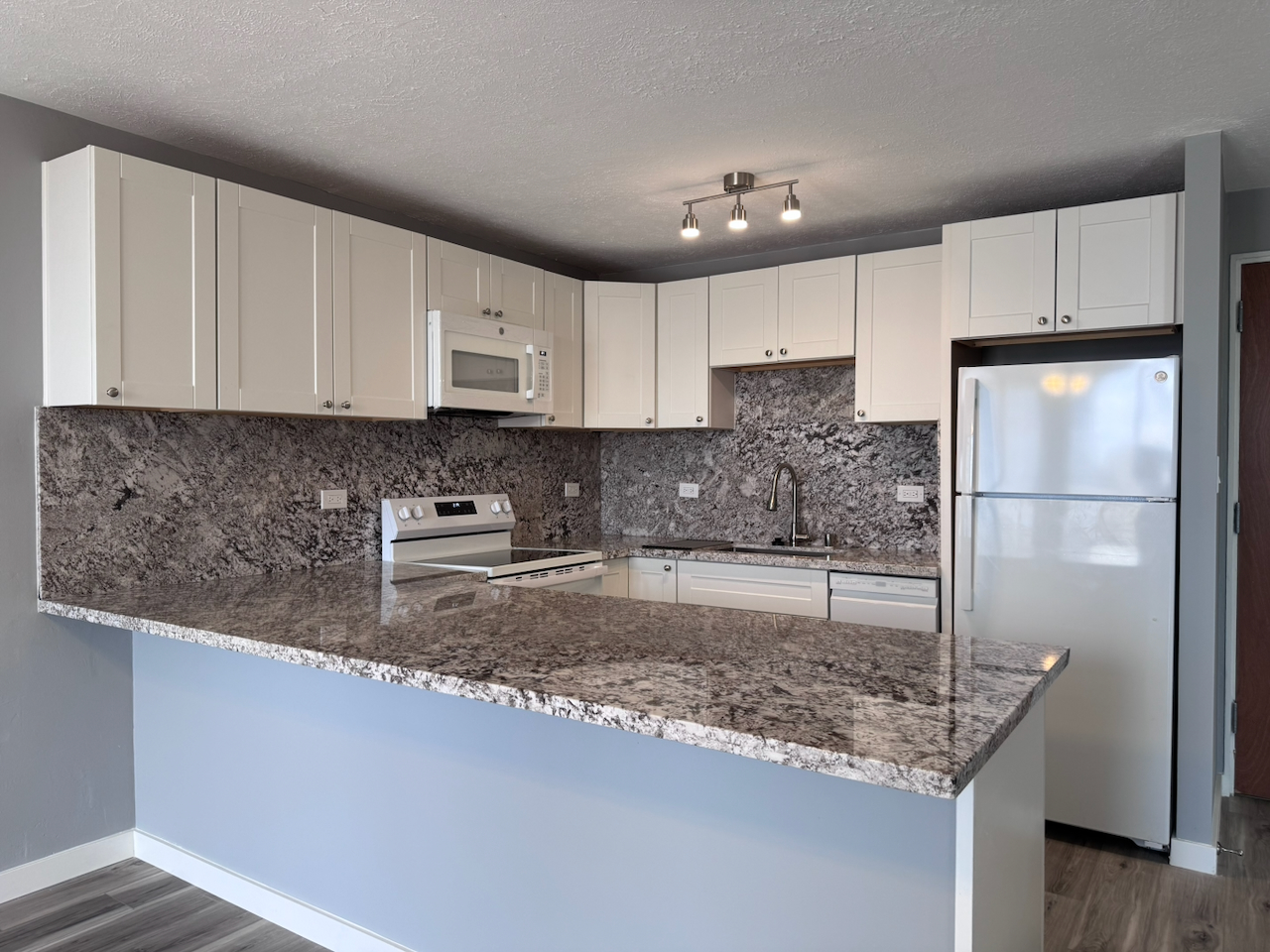 3033 Ala Napuaa Place - 504